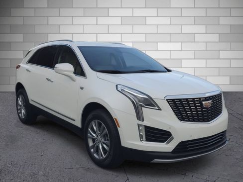 Used 2023 Cadillac XT5 Premium Luxury w/ LPO, Premium Carpet Package FWD image 7