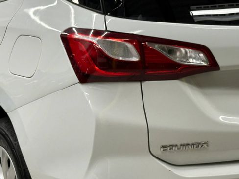 Used 2019 Chevrolet Equinox LT AWD/4WD image 12