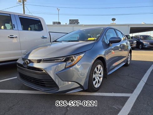 Used 2024 Toyota Corolla LE image 11
