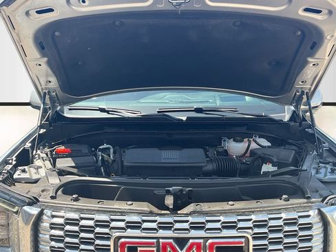 Used 2024 GMC Yukon XL Denali w/ LPO, Floor Liner Package AWD/4WD image 32