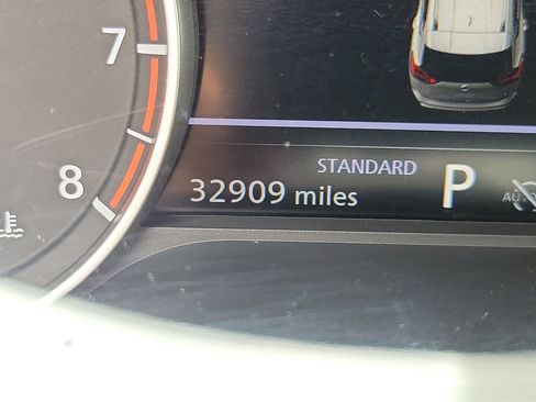 Used 2025 Nissan Rogue SV FWD image 22