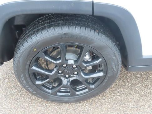 Used 2023 Jeep Compass Altitude w/ Convenience Group image 13