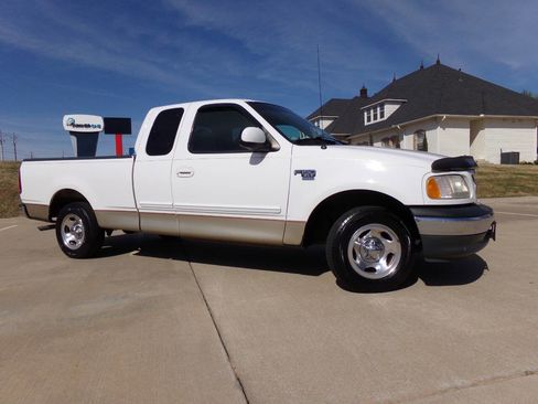 Used 1999 Ford F150 XLT image 13