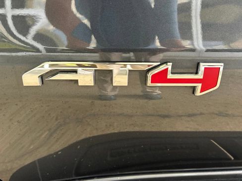 Used 2022 GMC Sierra 1500 AT4 w/ AT4 Preferred Package AWD/4WD image 32