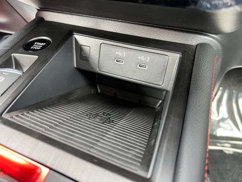 New 2025 Nissan Kicks SR image 21