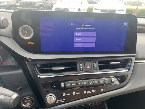 Used 2024 Lexus ES 300h Ultra Luxury w/ Accessory Package (Z2) image 11