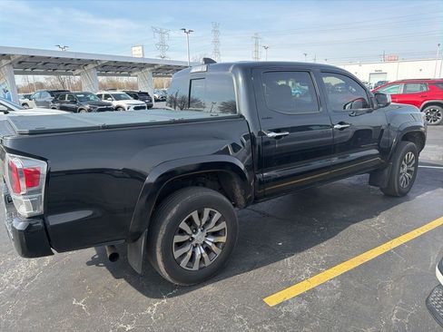Used 2020 Toyota Tacoma Limited image 7