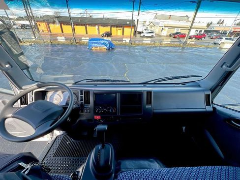 New 2025 Chevrolet Low Cab Forward image 9