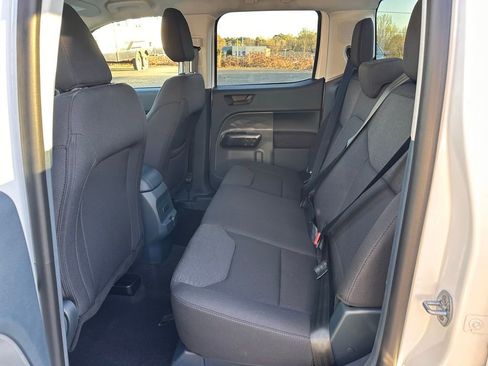 Used 2025 Ford Maverick XL w/ Equipment Group 102A image 21