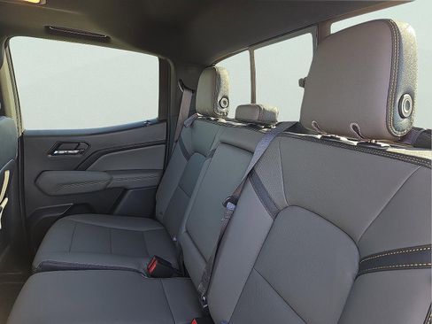 Used 2024 Chevrolet Colorado ZR2 w/ ZR2 Convenience Package III image 10