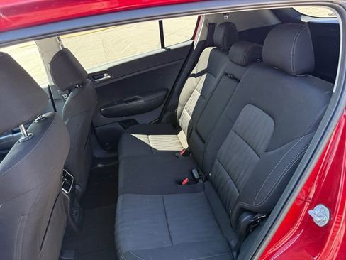 Used 2021 Kia Sportage LX AWD/4WD image 16