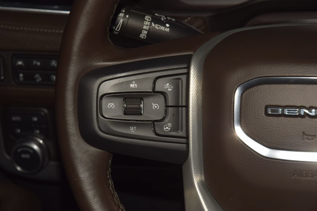 Used 2022 GMC Yukon Denali AWD/4WD image 39
