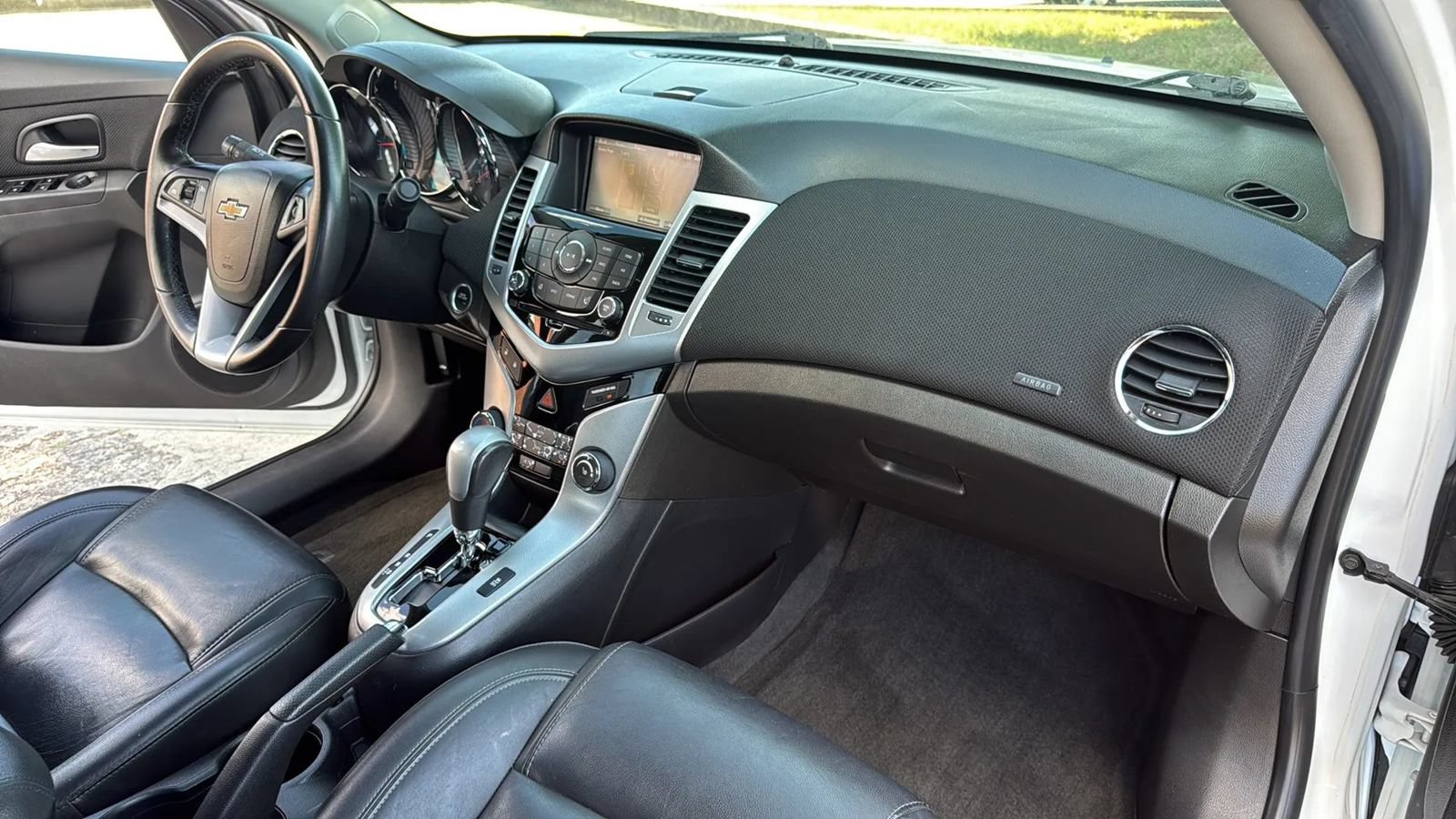 Used 2014 Chevrolet Cruze LTZ w/ RS Package FWD image 27