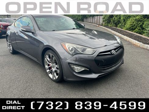 Used 2014 Hyundai Genesis 3.8 RWD image 1