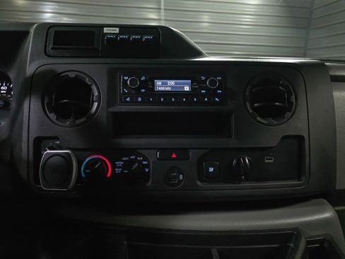 Used 2021 Ford E-350 and Econoline 350 Super Duty w/ Power Windows & Locks Group image 23