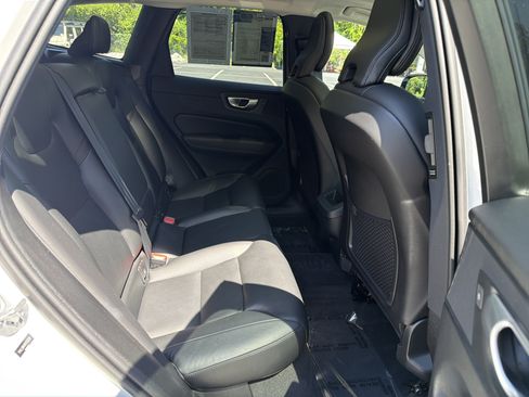 Certified 2024 Volvo XC60 B5 Core w/ Protection Package Premier AWD/4WD image 33
