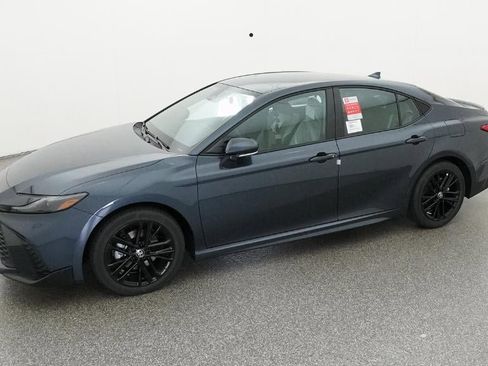 New 2026 Toyota Camry SE image 2