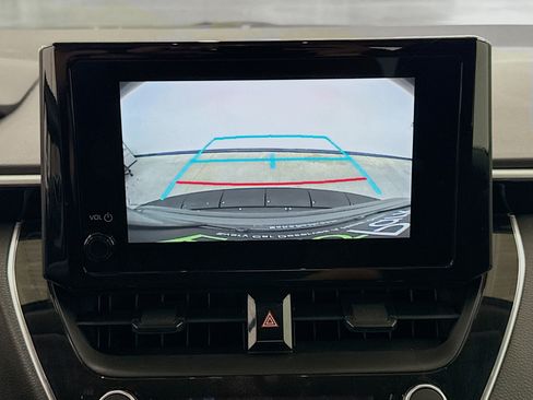 Used 2025 Toyota Corolla LE FWD image 21