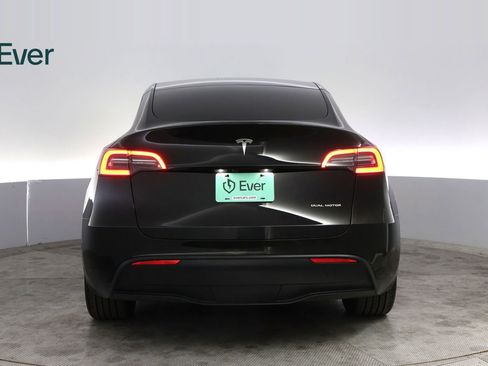Used 2024 Tesla Model Y Long Range AWD/4WD image 15