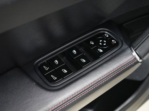 Used 2021 Porsche Cayenne GTS image 36