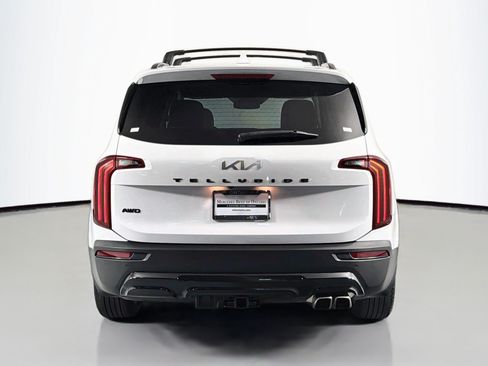 Used 2022 Kia Telluride SX w/ SX Prestige Package AWD/4WD image 3