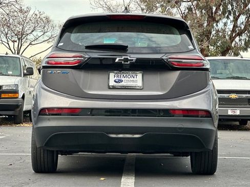 Used 2022 Chevrolet Bolt LT w/ Infotainment Package image 5