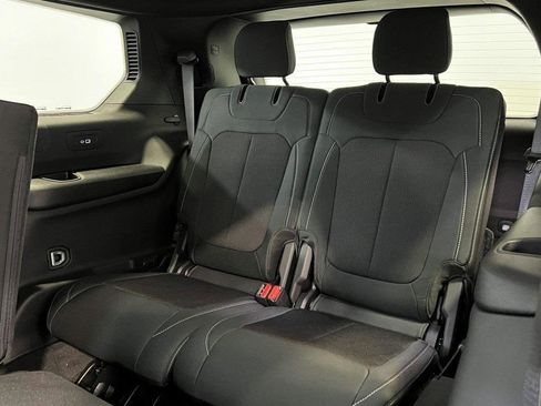 New 2025 Jeep Grand Cherokee L Laredo w/ Luxury Tech Group I image 12