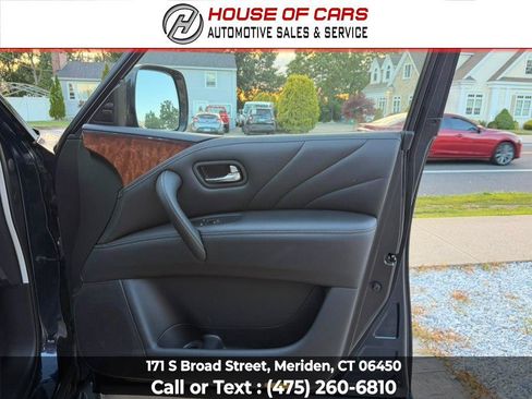 Used 2015 INFINITI QX80 4WD w/ Deluxe Technology Package image 31