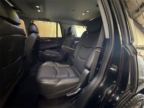 Certified 2020 Cadillac Escalade Luxury w/ Escalade Sport Edition image 24