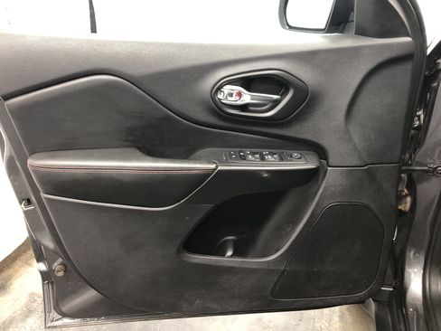 Used 2021 Jeep Cherokee Trailhawk w/ Trailer Tow Group image 15