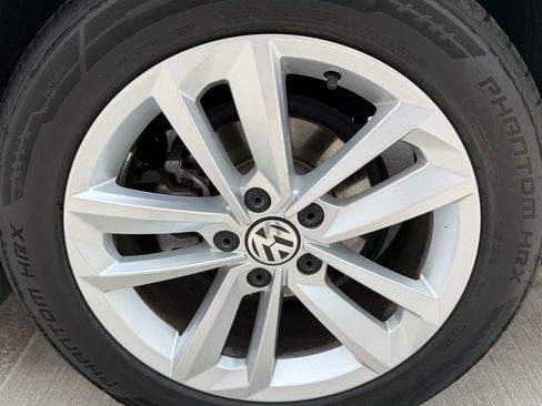 Used 2020 Volkswagen Passat 2.0T SE FWD image 11