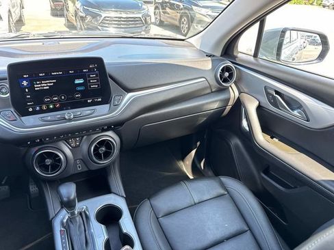 Used 2024 Chevrolet Blazer LT FWD image 19
