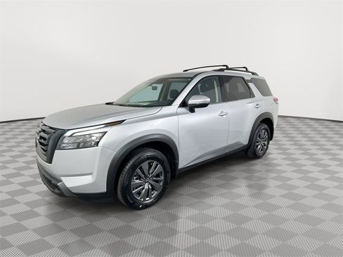 New 2025 Nissan Pathfinder SV image 4