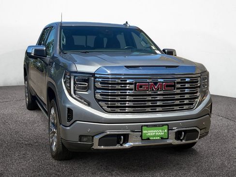 Used 2023 GMC Sierra 1500 Denali w/ Denali Reserve Package AWD/4WD image 7