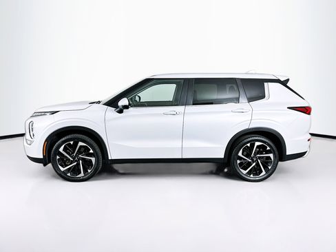Used 2024 Mitsubishi Outlander SE AWD/4WD image 4