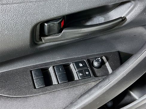 Used 2025 Toyota Corolla LE image 17