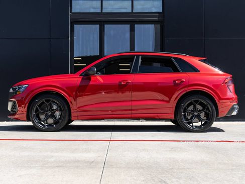 Used 2025 Audi RS Q8 performance AWD/4WD image 9