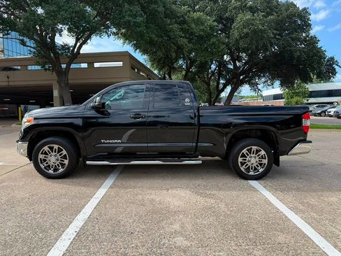Used 2016 Toyota Tundra SR5 w/ Tow Package RWD image 3