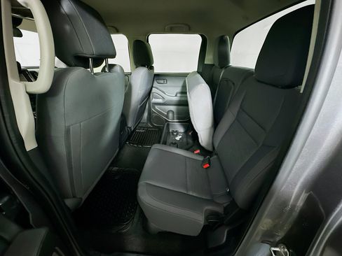 Used 2022 Nissan Frontier S w/ Technology Package RWD image 26