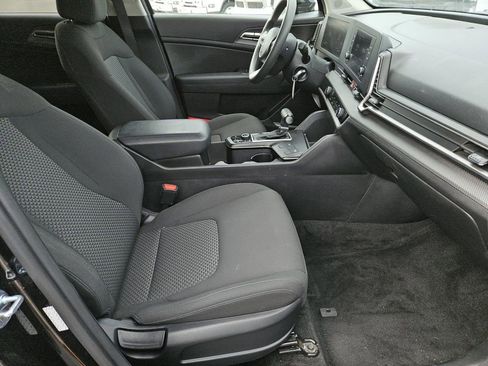 Used 2023 Kia Sportage LX image 29