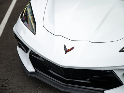 Used 2020 Chevrolet Corvette Stingray Coupe w/ Z51 Performance Package RWD image 23