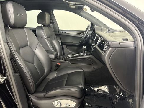 Certified 2024 Porsche Macan GTS AWD/4WD image 23