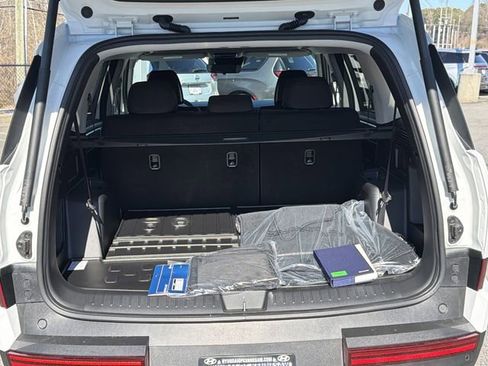 New 2026 Hyundai Santa Fe SE image 18