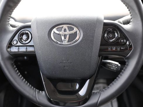 Used 2022 Toyota Prius Prime XLE image 18