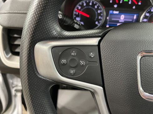 Used 2023 GMC Terrain SLE image 18