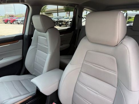 Used 2022 Honda CR-V Touring image 11
