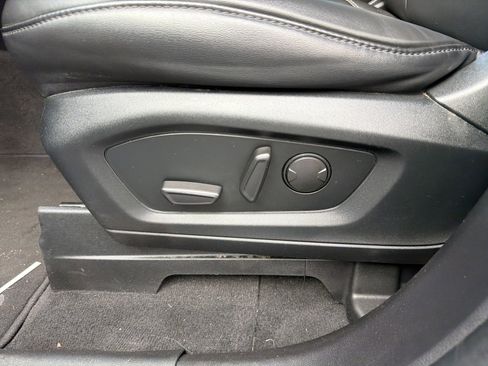 Certified 2022 Ford Explorer XLT w/ Equipment Group 202A image 21