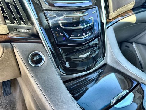 Used 2016 Cadillac Escalade Luxury image 27