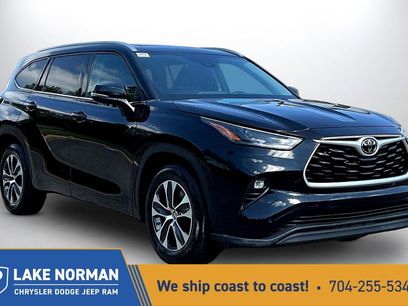 Used 2022 Toyota Highlander XLE