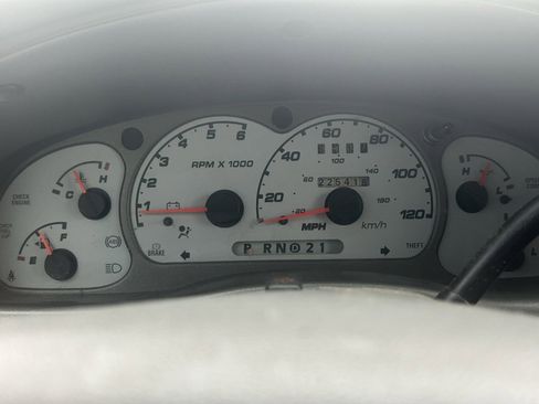 Used 2003 Ford Explorer Sport Trac XLS image 11